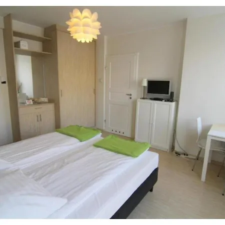 Apartamento Yellow House Lodging *