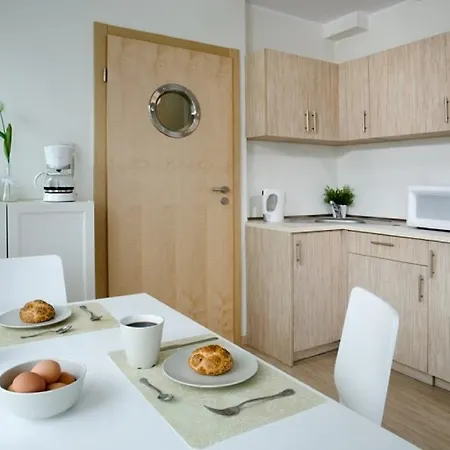 Apartamento Yellow House Lodging *